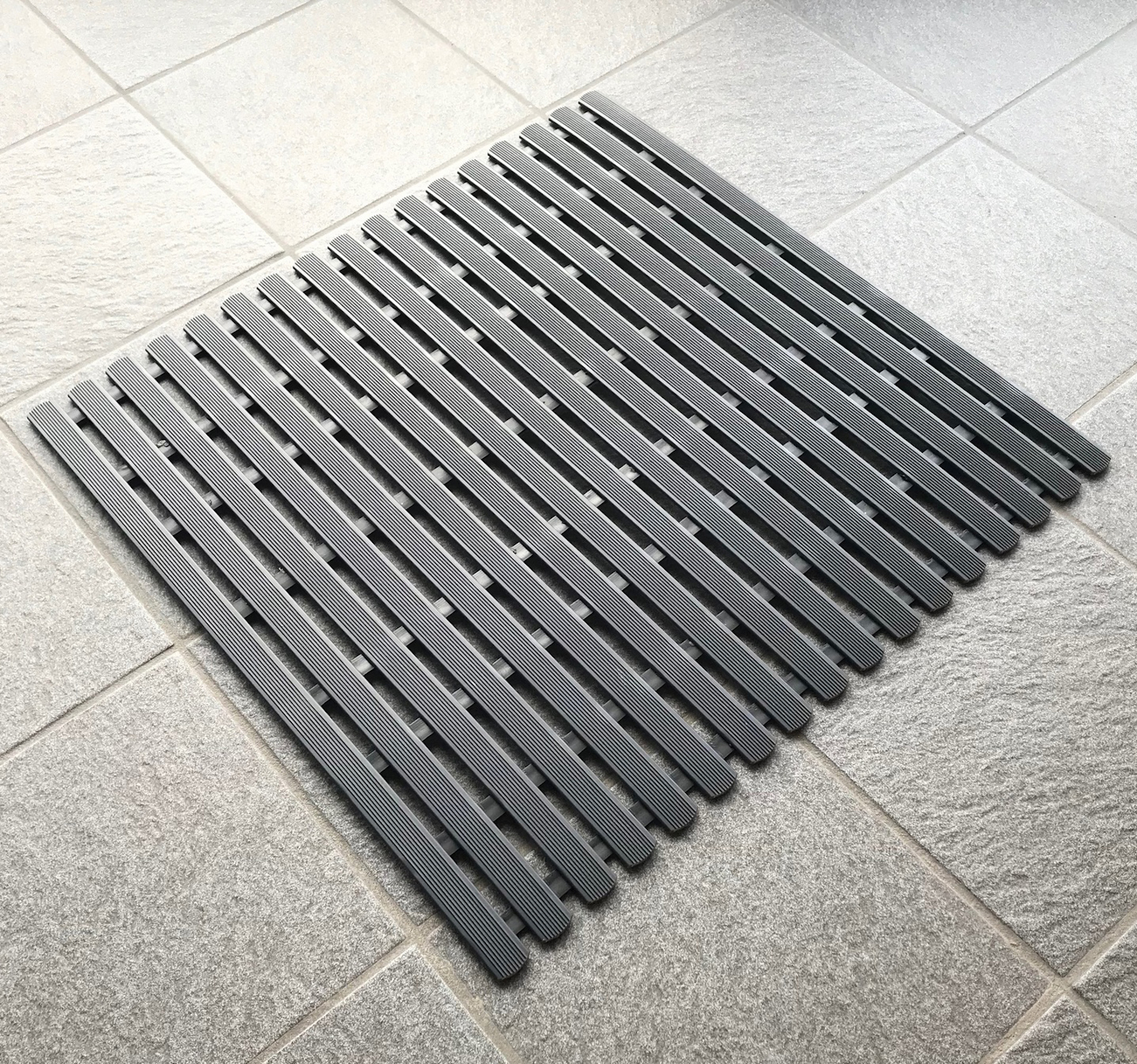 Arend Sauna Rollrost aus PVC in schwarz 60 cm breit 1 lfd. Meter für Saunakabine