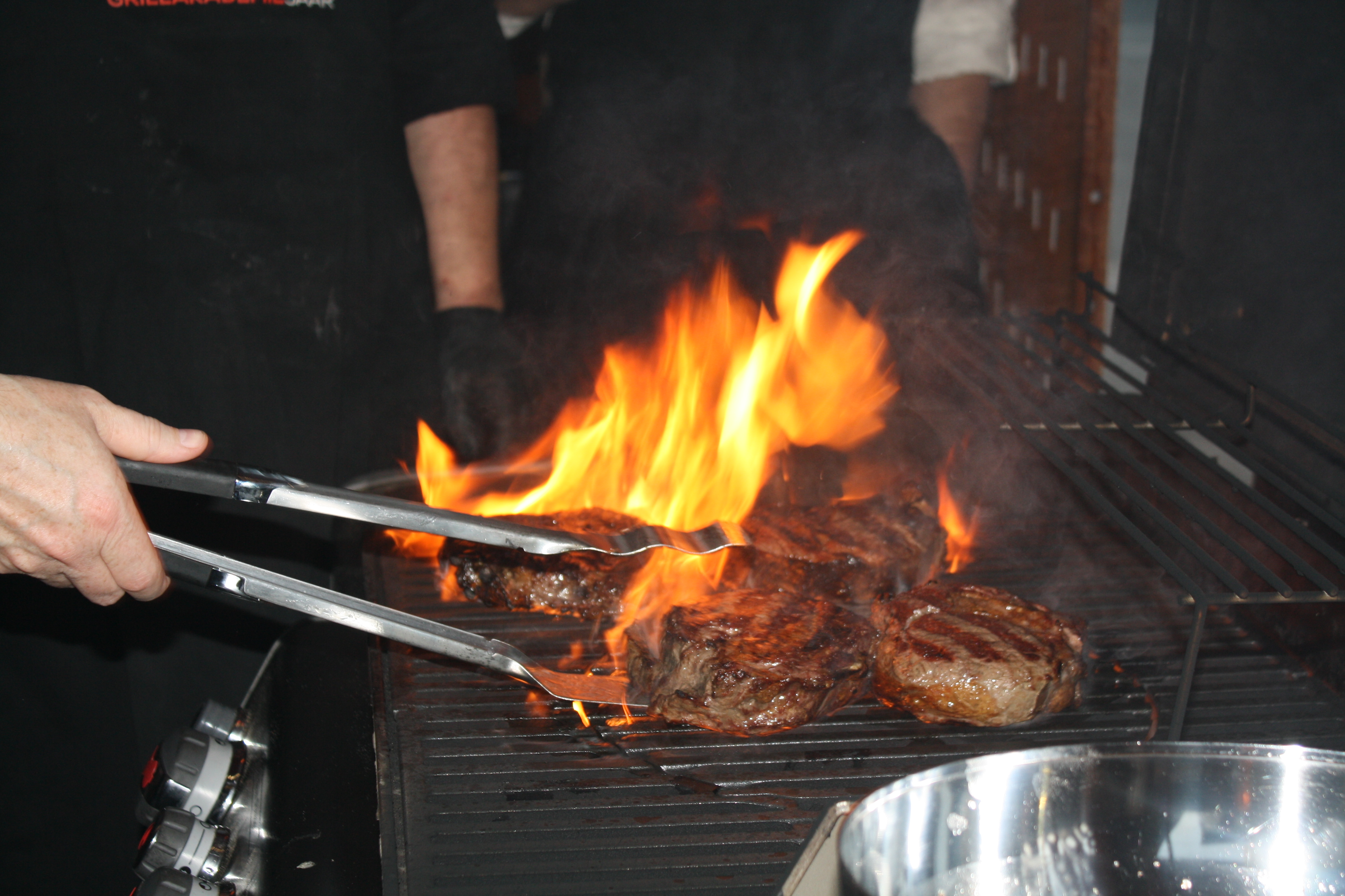 22.01.2027 Grillkurs STEAK Deluxe 2.0 - Flanksteak, Dry Aged, Kalbstomahawk - Freitag - 4-5 Std.