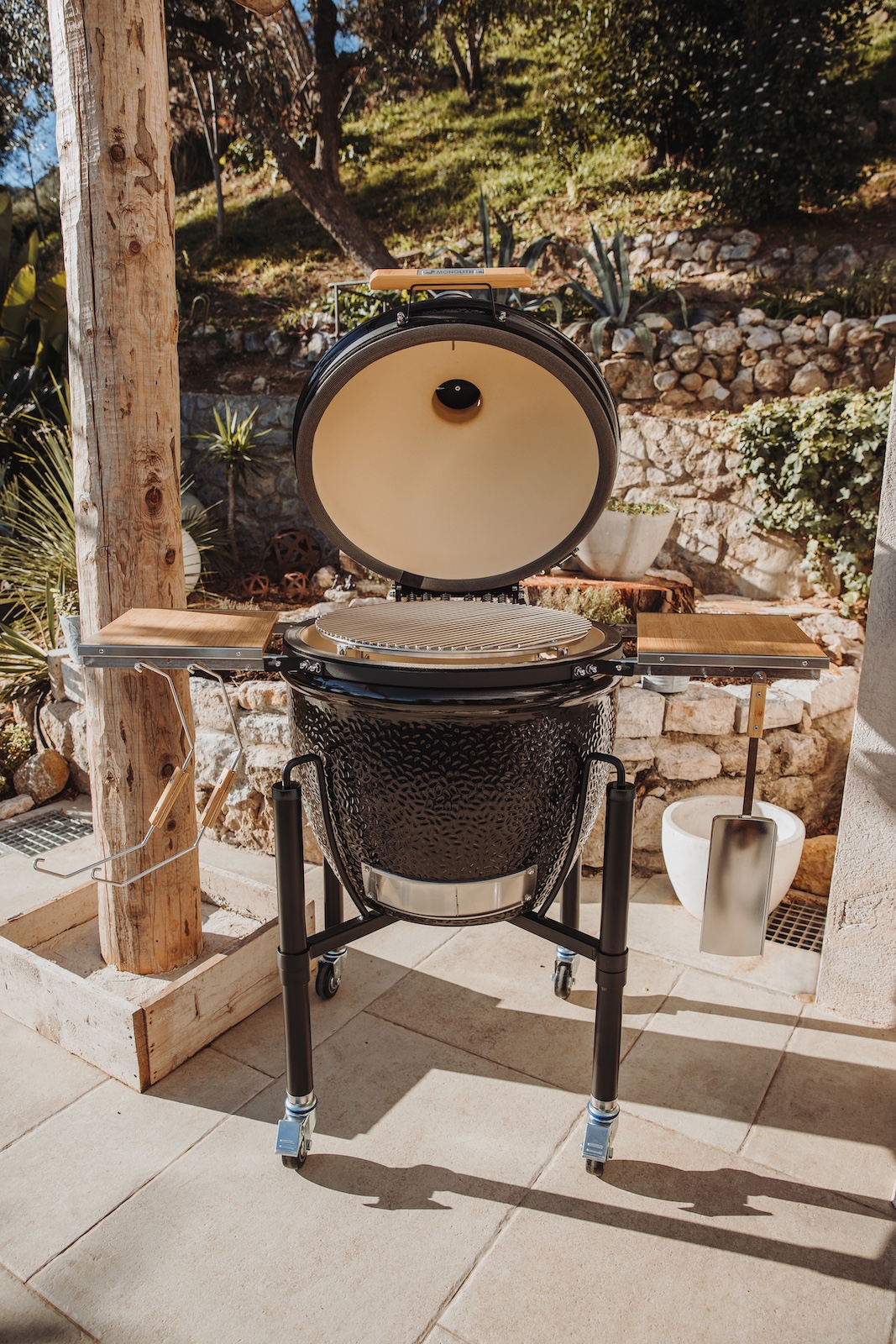 Monolith Keramikgrill MONOLITH ONE.66 mit Gestell und Seitentische 201000.66