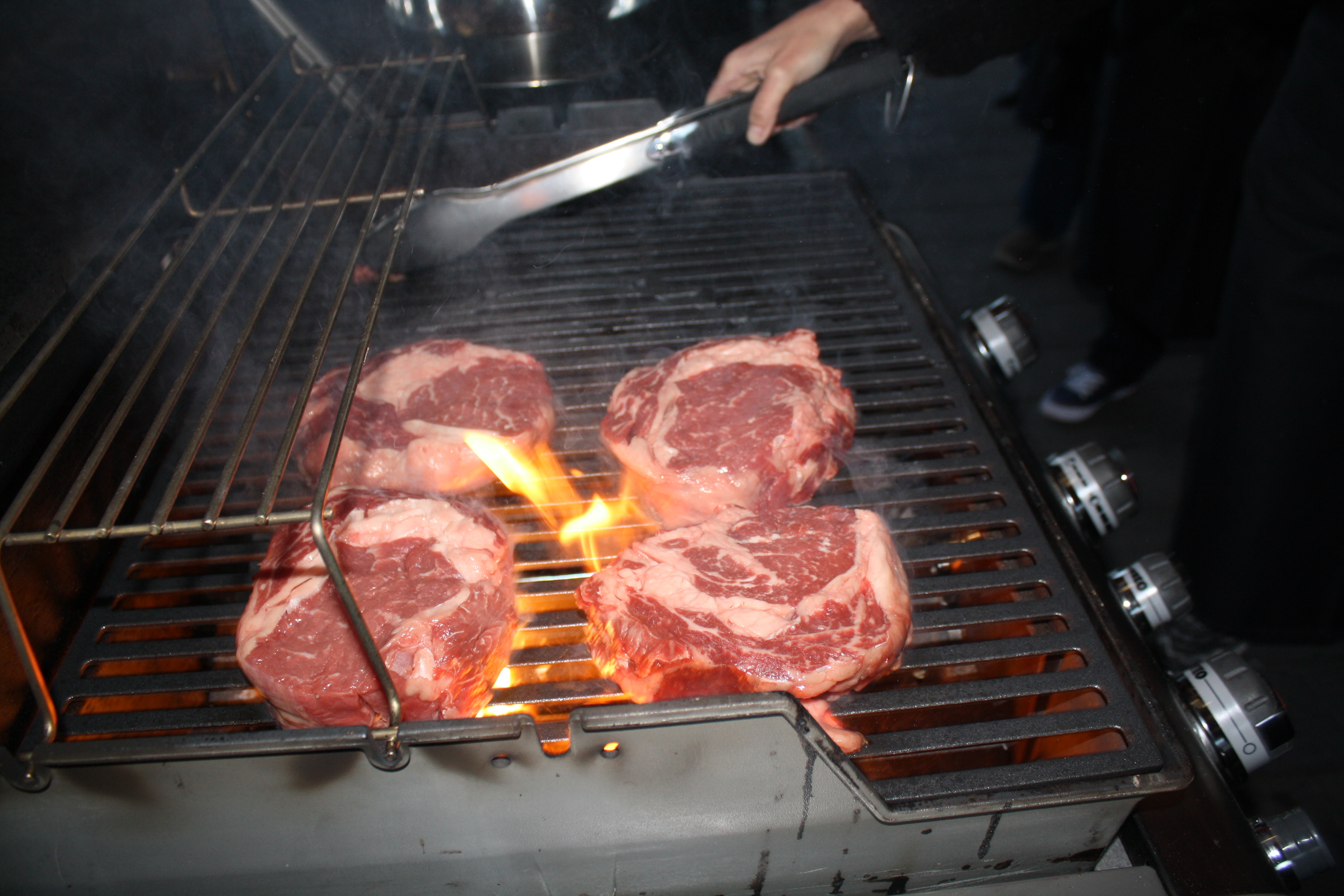 22.01.2027 Grillkurs STEAK Deluxe 2.0 - Flanksteak, Dry Aged, Kalbstomahawk - Freitag - 4-5 Std.