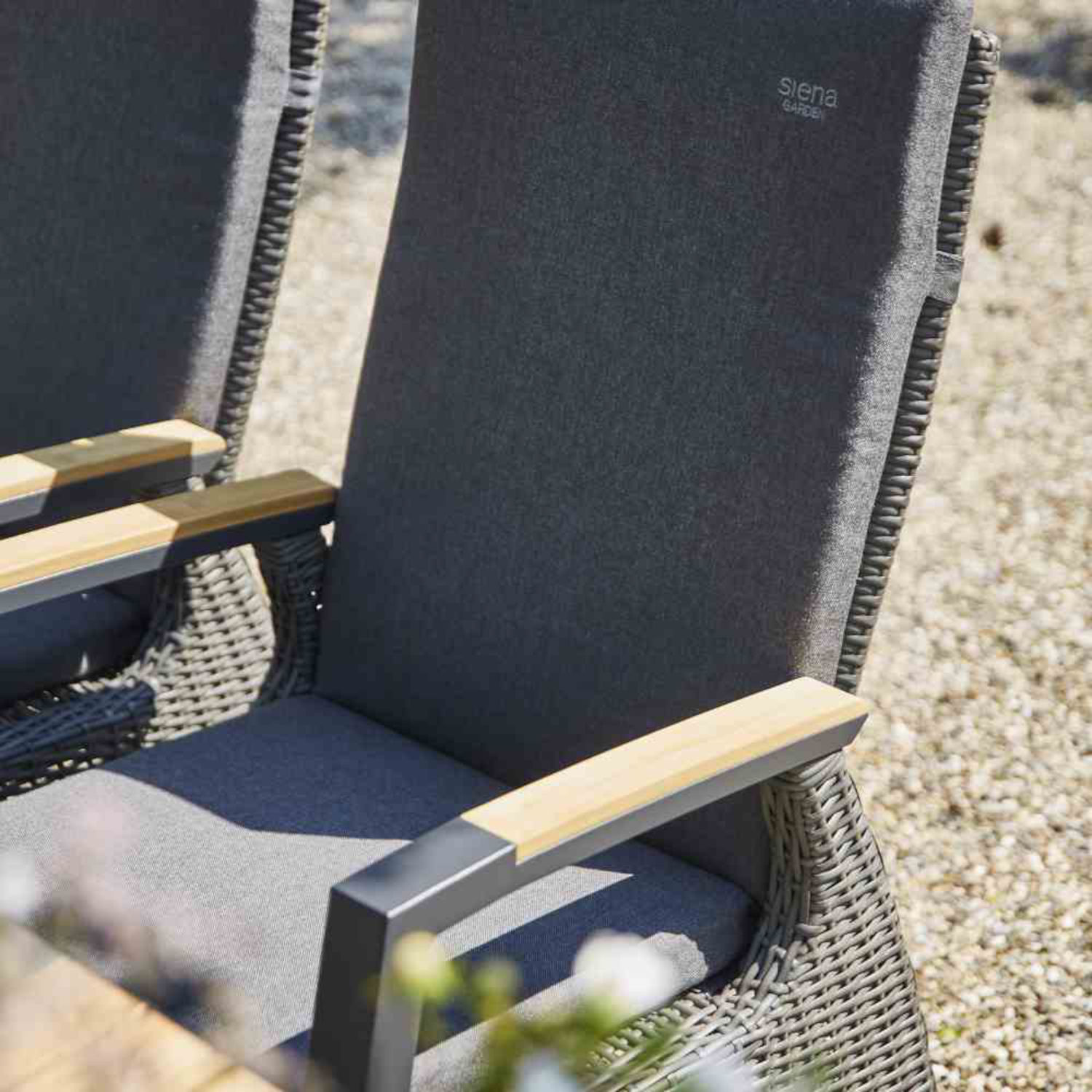 Siena Garden Dining-Sessel Lugano Alu anthrazit/Teak Hochlehner