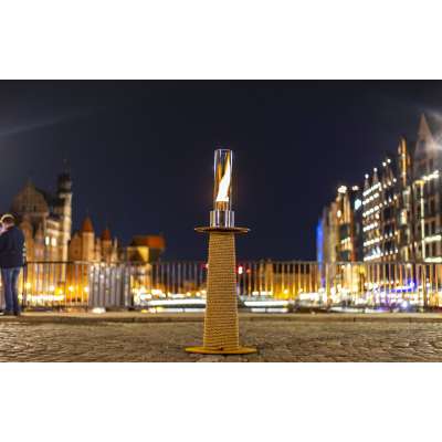 Vorschau: Masuria Gartenlampe Juno Corten Steel mit Tauwerk Biobrennstofflampe Gartenfeuer Vorschau: Masuria Gartenlampe Juno Corten Steel mit Tauwerk Biobrennstofflampe Gartenfeuer