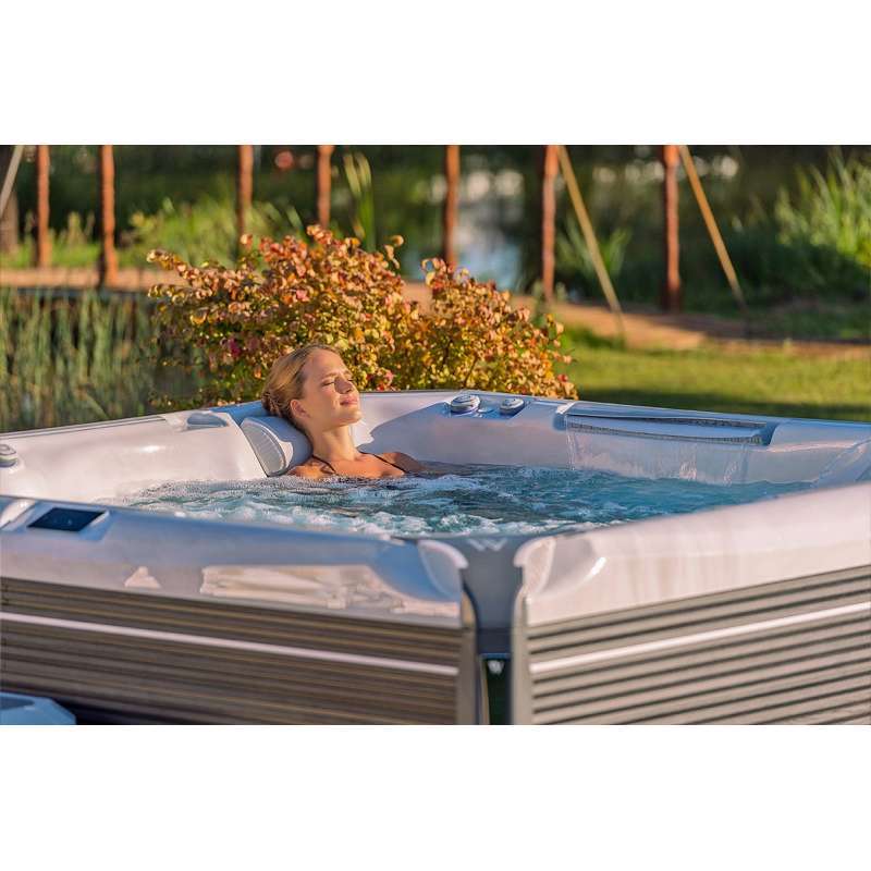 Wellis Everest Life Premium Whirlpool Außenwhirlpool 236x236x95cm mit